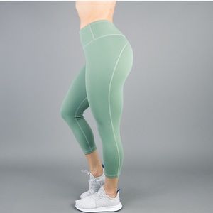 Buffbunny cropped leggings